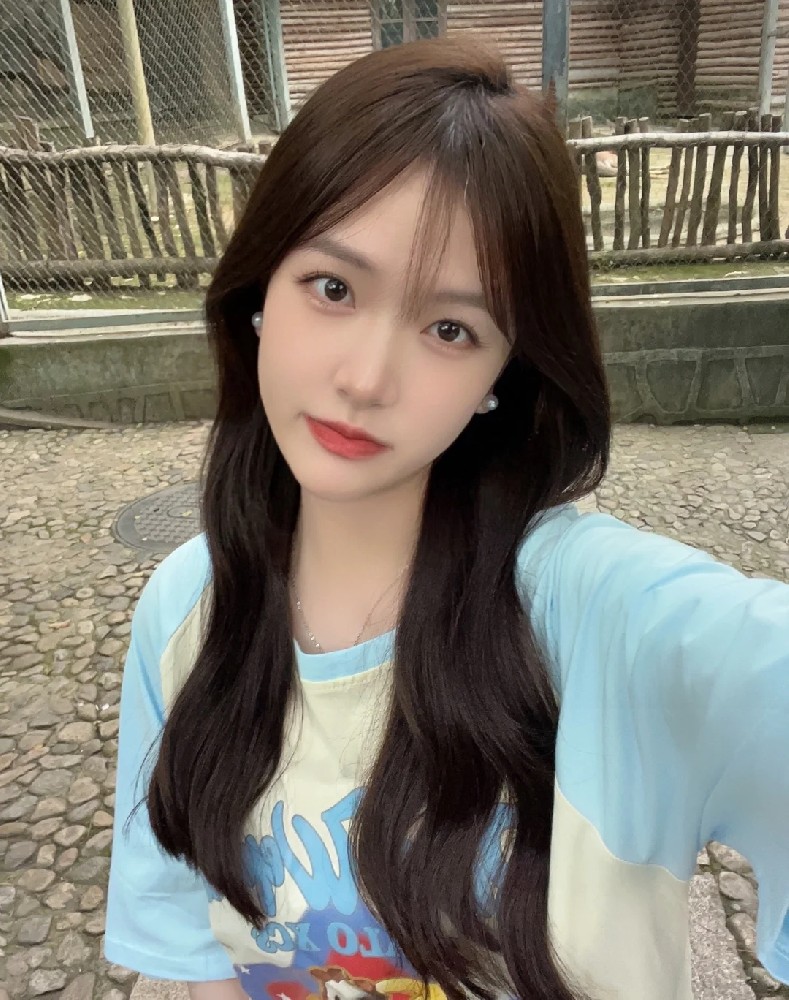 A034 照片885张 视频19个 中国女 少女 学生 可爱 真实 自拍多 生活日常 旅游