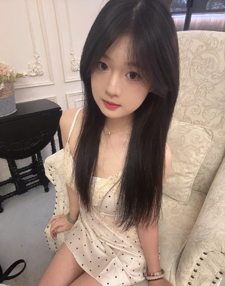 A100 照片97张 视频31个 中国女 少女 可爱 萝莉 学生 真实