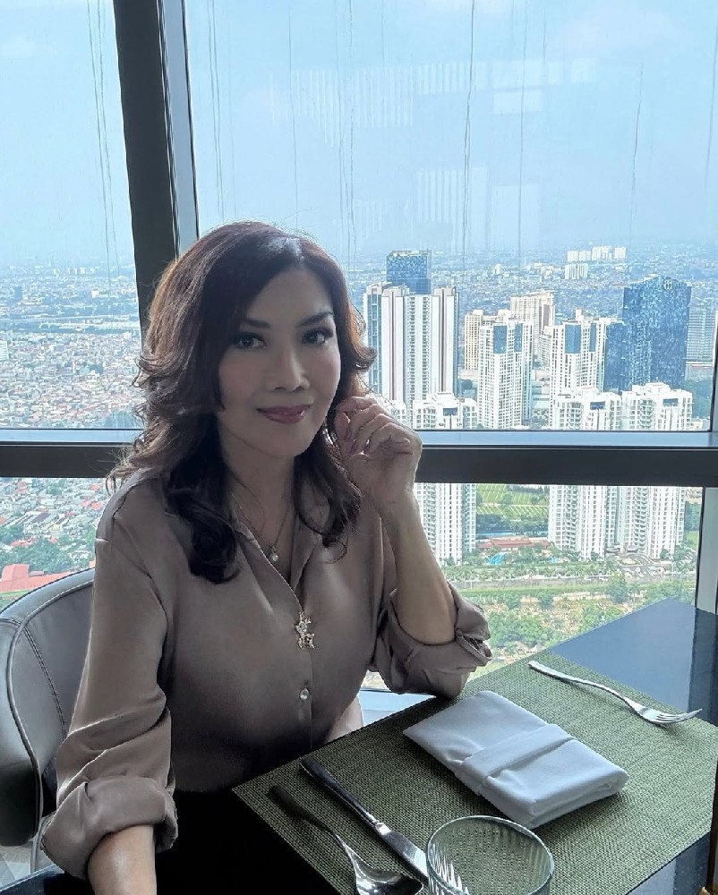 A187 照片4882张 视频71个 印尼 印度尼西亚 成熟少妇 阿姨 中年美女 生活日常 旅游