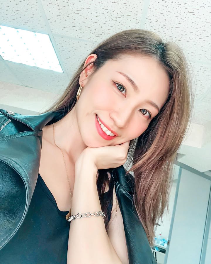 A240 照片1170张 视频6个 台湾 气质少妇 美女 性感 生活日常 旅游 自拍多