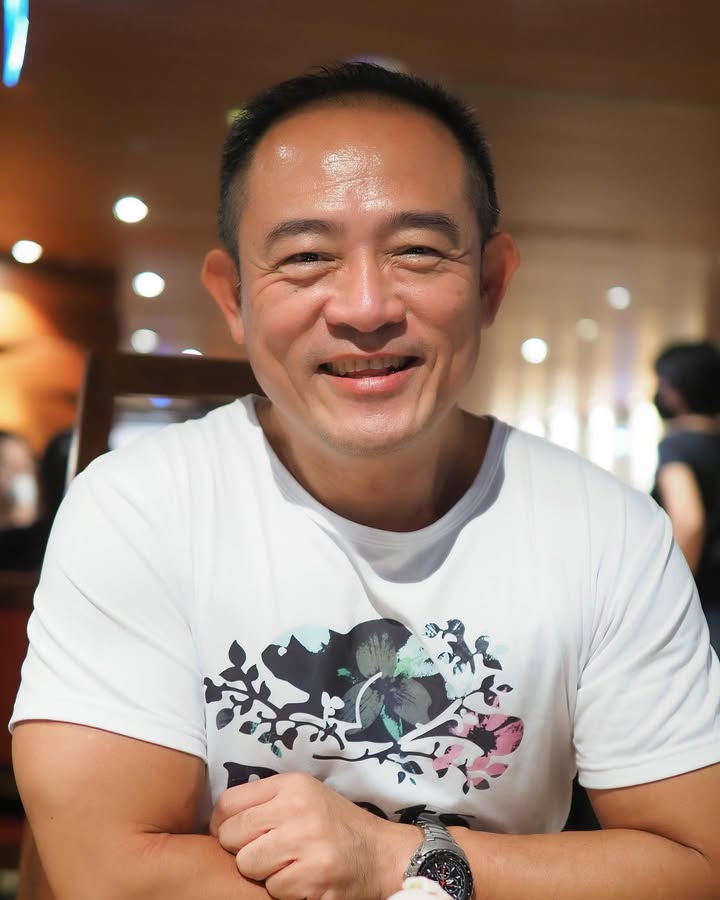 ZJD930 照片387张 视频8个 中国男 大叔 自拍多 生活场景丰富 生活日常 旅游 风景