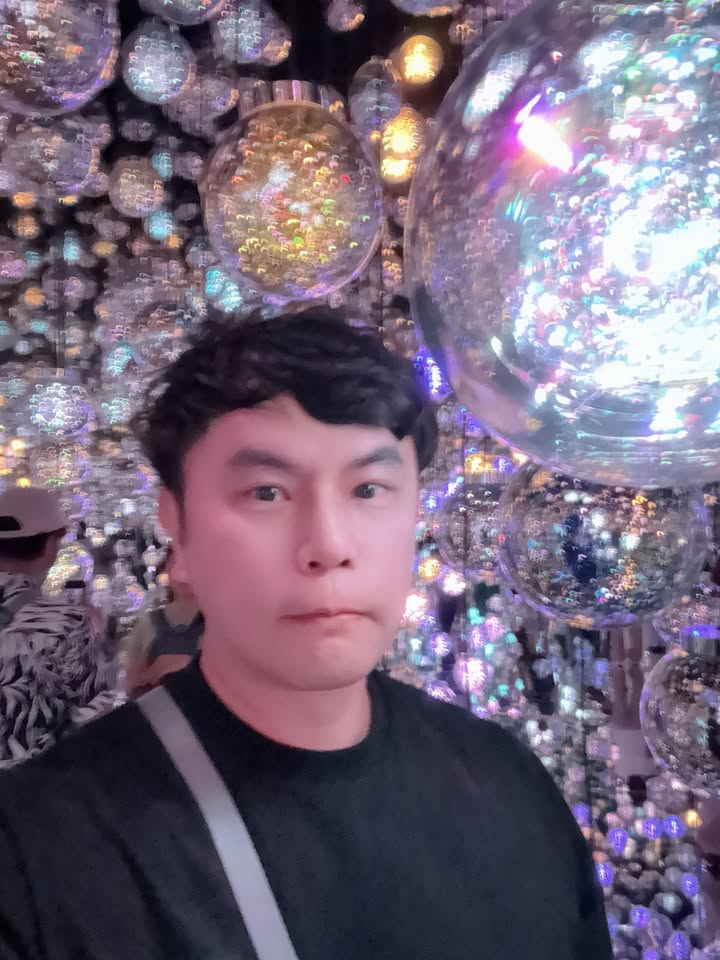 D947 照片525张 视频10个 中国男 气质帅哥 生活日常 旅游