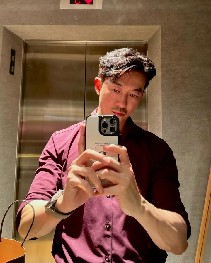 D961 照片623张 视频18个 新加坡 宝爸 医生 和家人合照  生活日常 宠物  健身 旅游 生活场景丰富