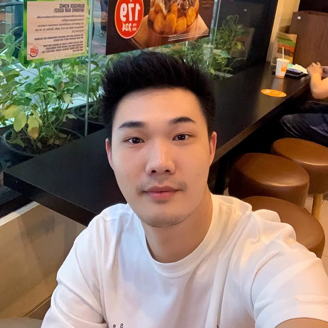 D971 照片695张 视频29个 泰国 职业 三星人寿保险职员 聚会 宝爸 家人合照  生活场景丰富  生活日常 旅游 风景