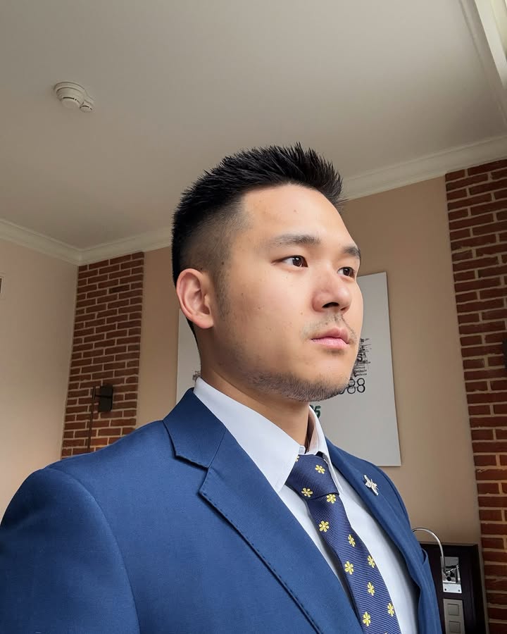 D005 照片559张 视频7个 中国男 正装 商务 多个国家旅游出差 生活场景丰富 生活日常 旅游 风景