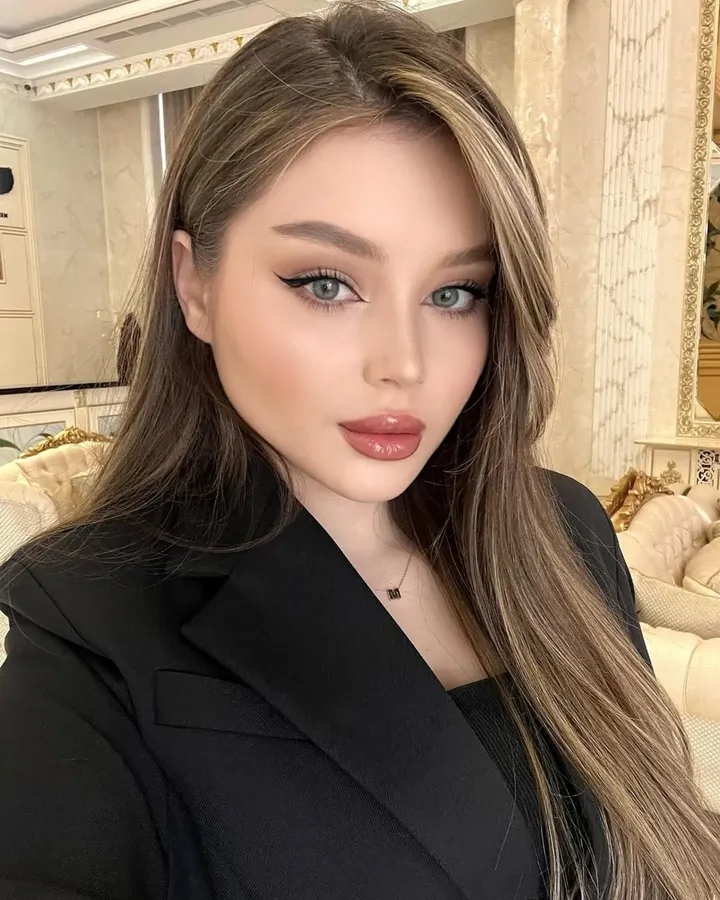 N398 照片2722张 视频142个 塔吉克斯坦 宝妈 名媛 高质量单身人设 出入各种高级场所 生活场景丰富 自拍多 旅游 风景 生活日常