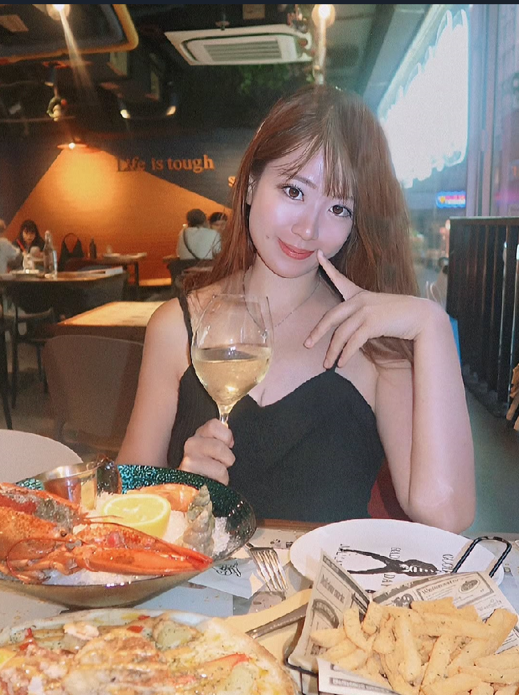 A2005 照片1950张 视频7个 香港 气质美女少妇 生活日常 旅游 美食